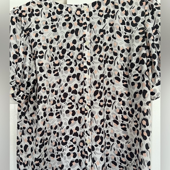 LOFT Cheetah Short Sleeve Blouse (Size XS) - Picture 3 of 4
